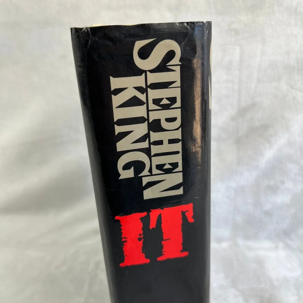 IT by Stephen King True 1st Edition True 1st Printing Hardcover DJ $22.95 Horror